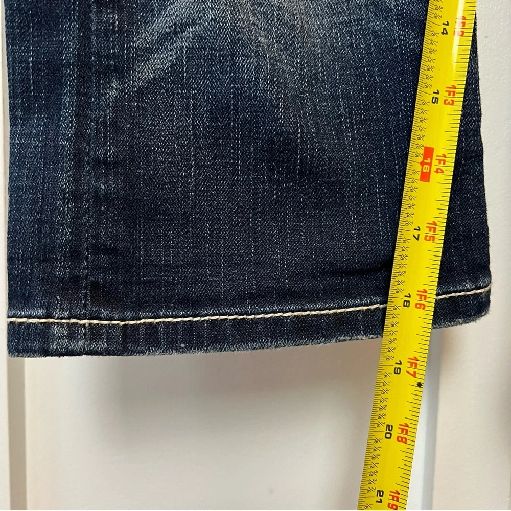 BKE Denim Reese Stretch Siz 28 Capri Cropped Short Thick Stitching Western Bling